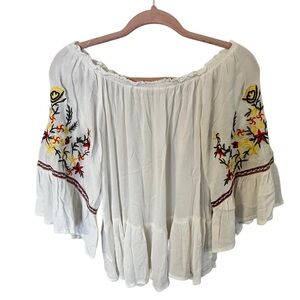 Altar’d State off shoulder Boho inspired embroidered sleeve S/M